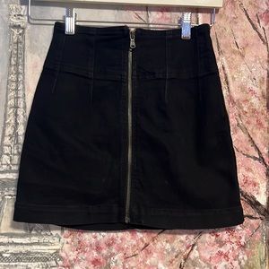 FREE PEOPLE (We the Free)  VIRGO MINI DENIM SKIRT BLACK ZIPPER FRONT sz 24 EUC